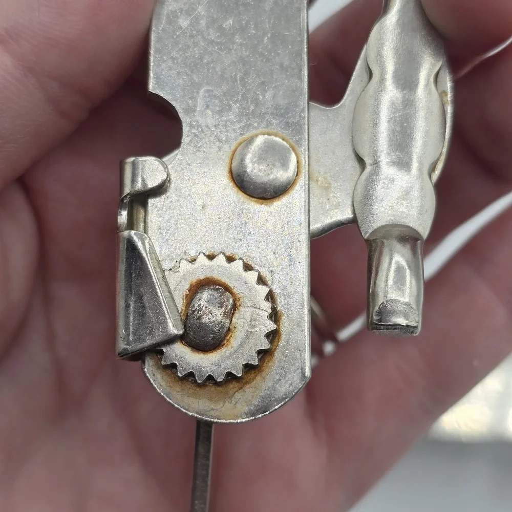 2 Vintage Ekco Miracle Can Openers 885 Metal Hand Held Mouse Ear USA